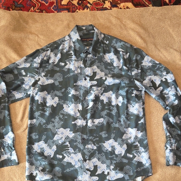 Louis Vuitton Floral Blue and Gray Shirt - Picture 1 of 6
